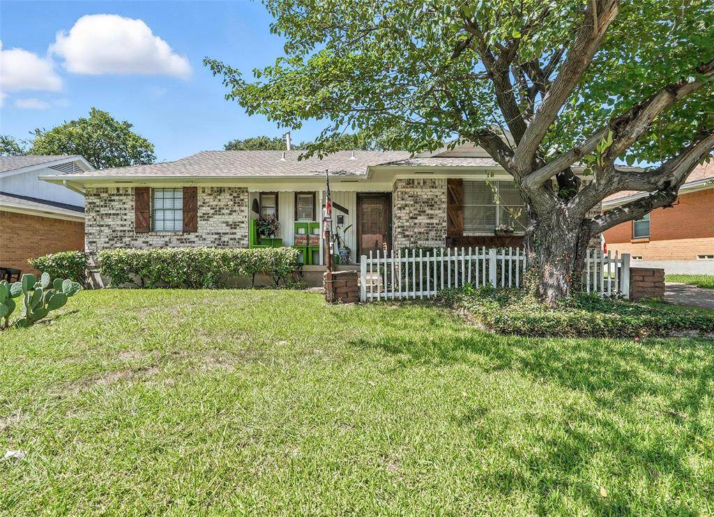 4539 Live Oak Drive - Photo 1