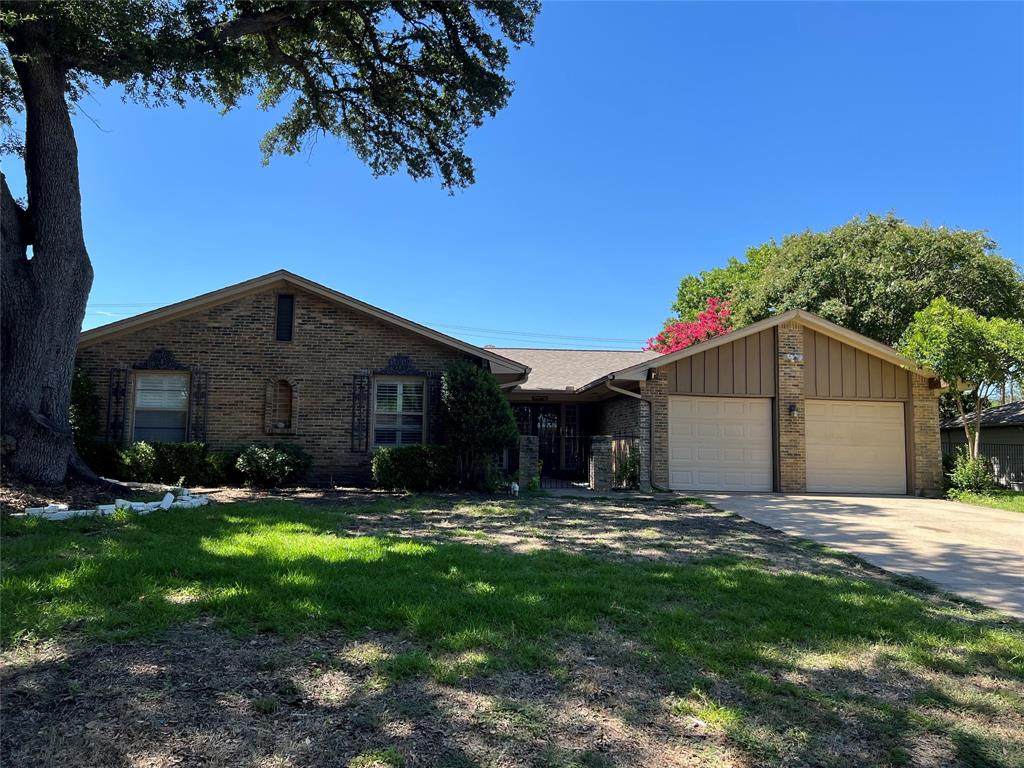 802 Brookhurst Drive - Photo 1