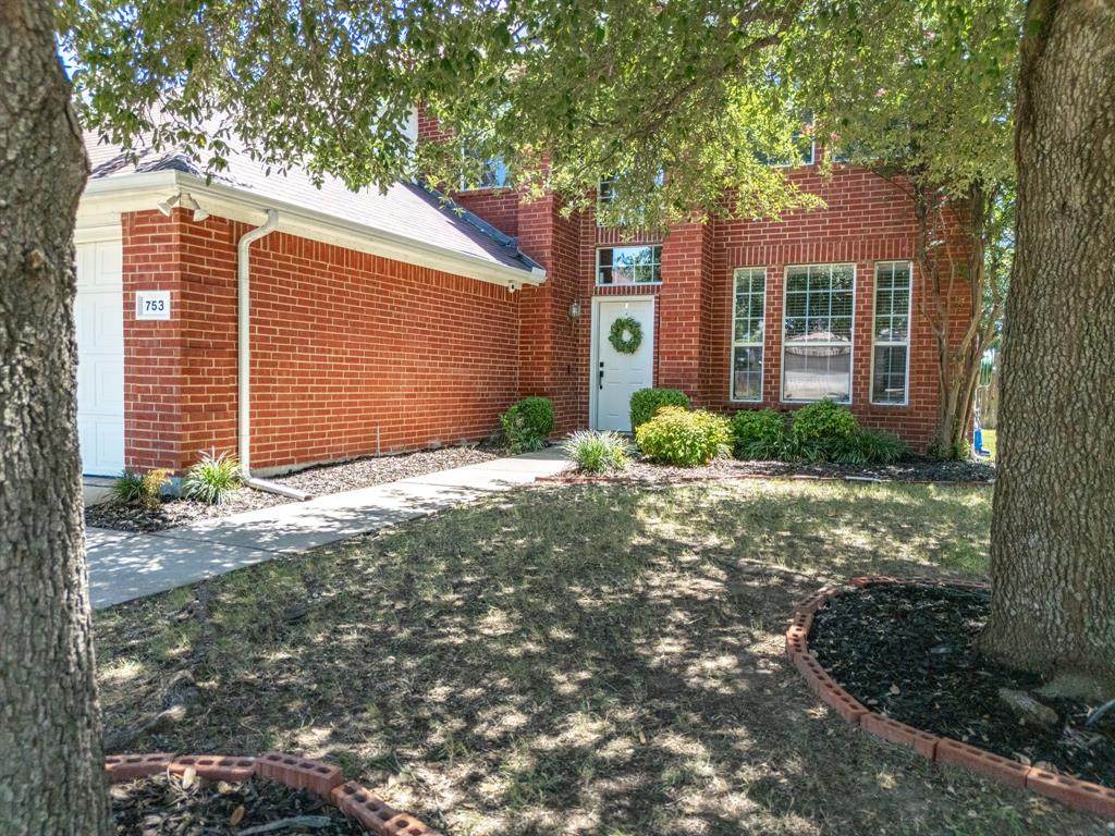 753 Bridle Trail - Photo 1