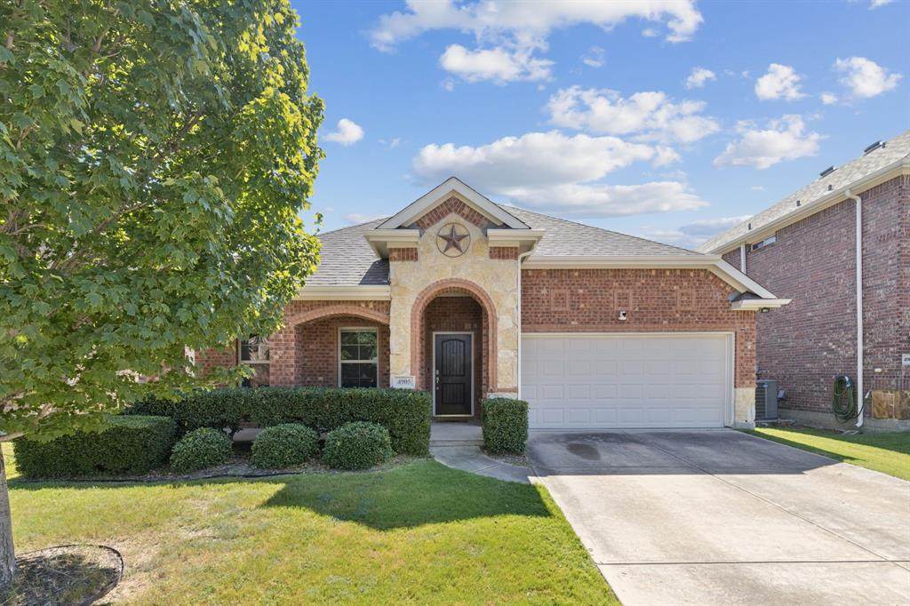 4905 Hidden Pond Drive - Photo 1