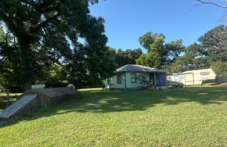 4830 Houston Street - Photo 1