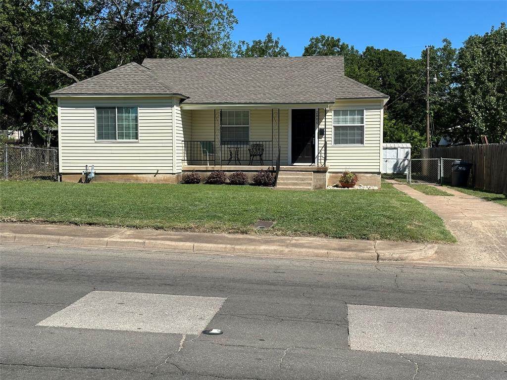 2805 Lyle Avenue - Photo 1