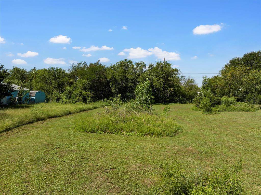 1608 Travis Street - Photo 1