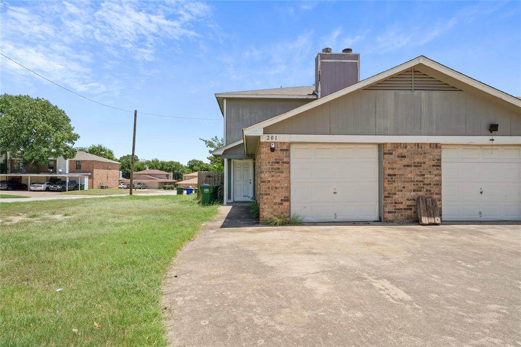 201 Las Vegas Trail - Photo 1