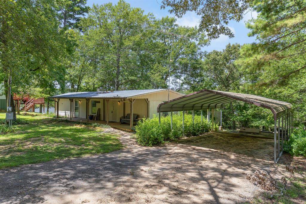 277 Private Road 52436 - Photo 1