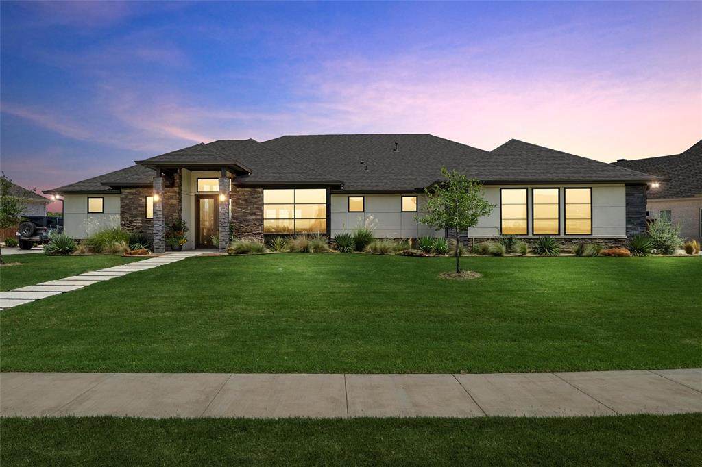 904 Glorietta Drive - Photo 1