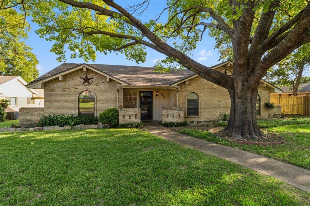 2729 Cypress Circle - Photo 1