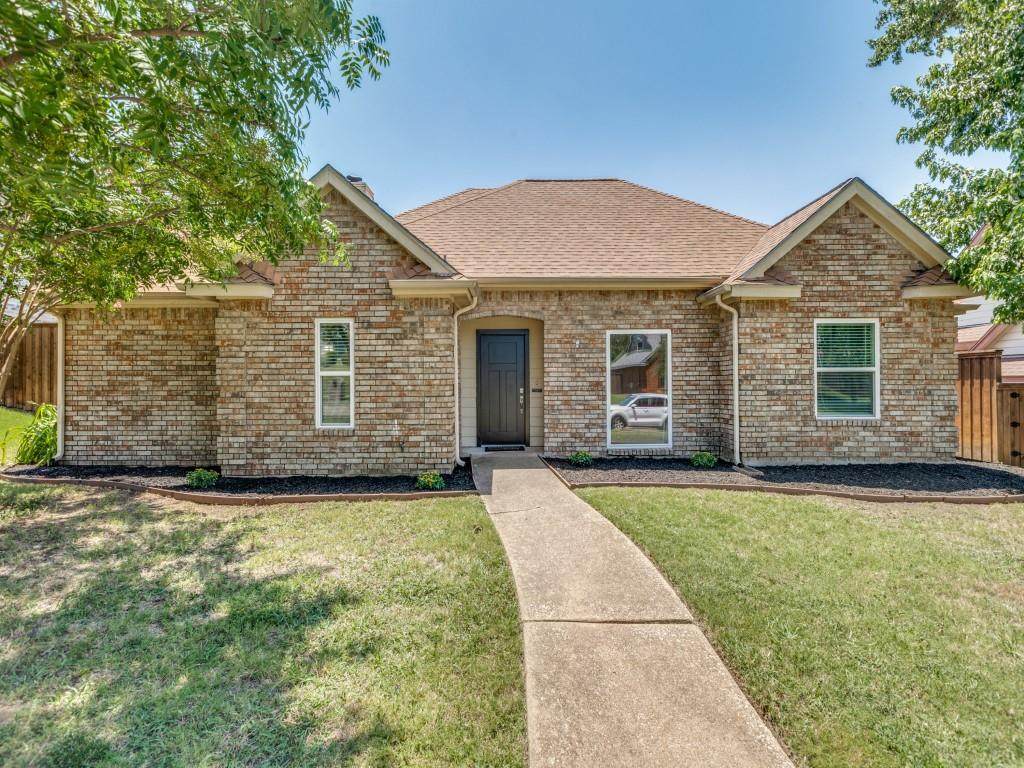 1209 Surrey Circle - Photo 1