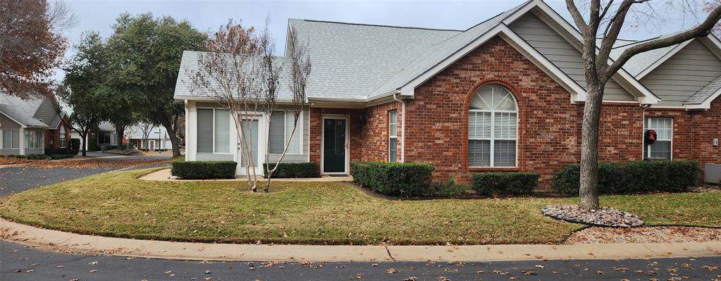 902 Bridges Drive - Photo 1