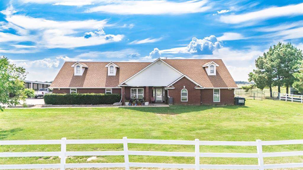 389 County Road 1070 - Photo 1