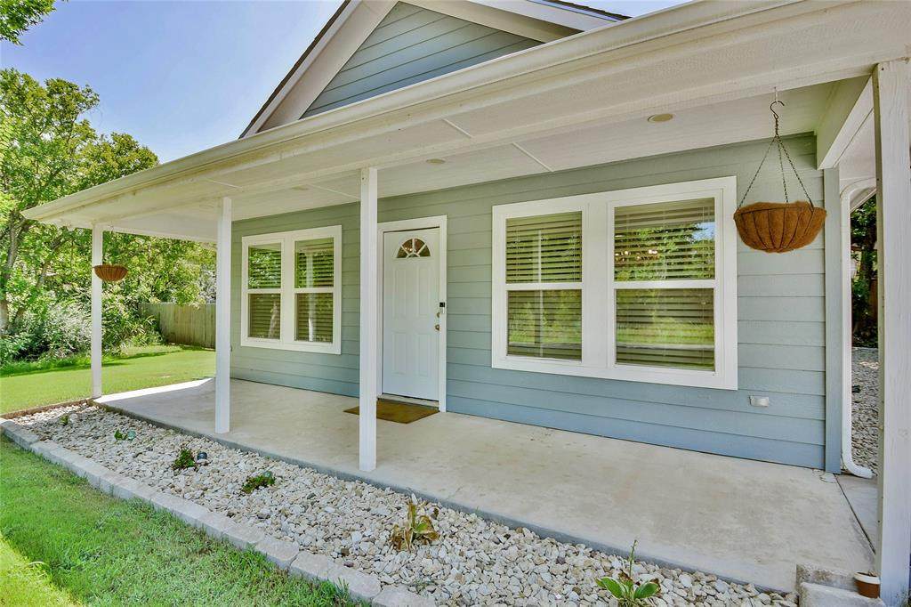 903 Comanche Cove Drive - Photo 1
