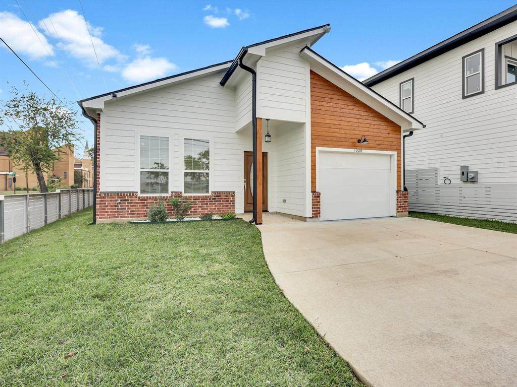 1028 Comal Street - Photo 1