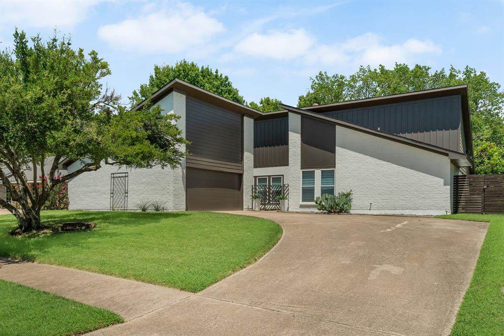 2806 Creekwood Drive - Photo 1