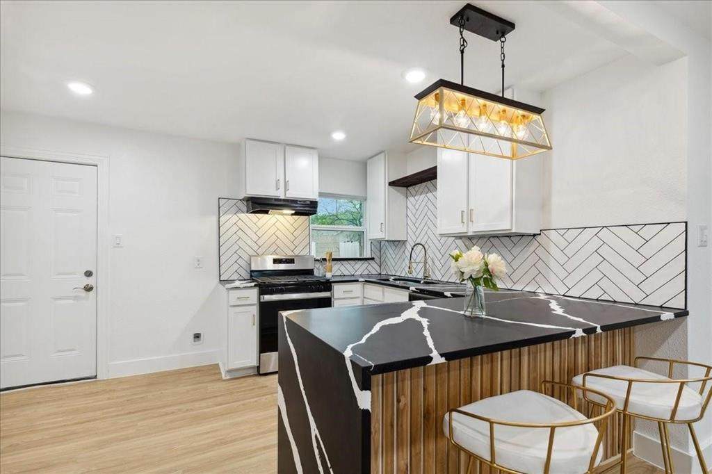 405 Forby Avenue - Photo 1