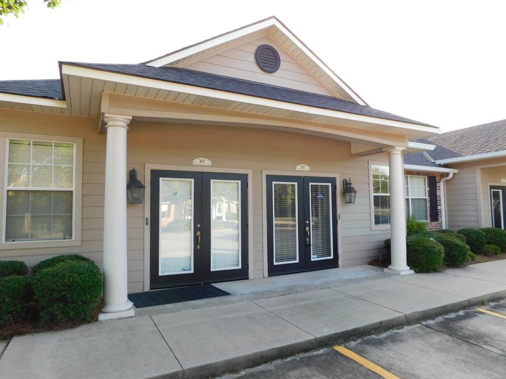 302 Fern Avenue - Photo 1