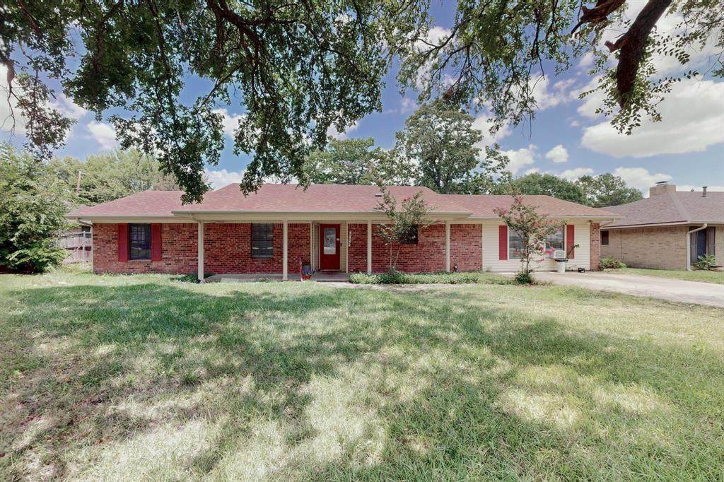 703 4th Street - Photo 1