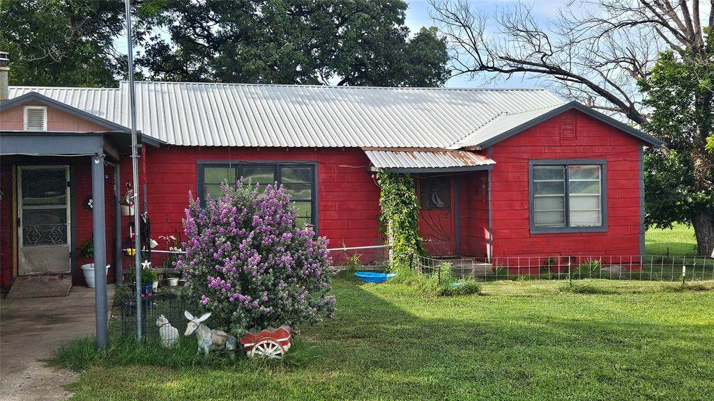 604 Coyote Trail - Photo 1