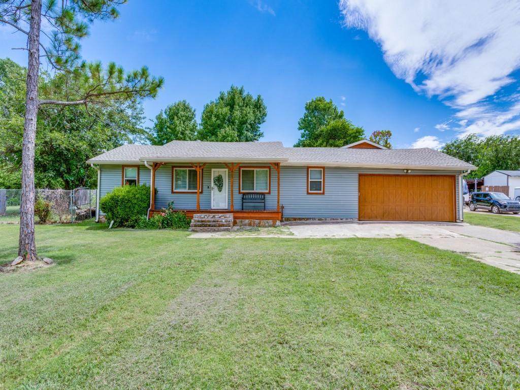 2105 Drain Drive - Photo 1