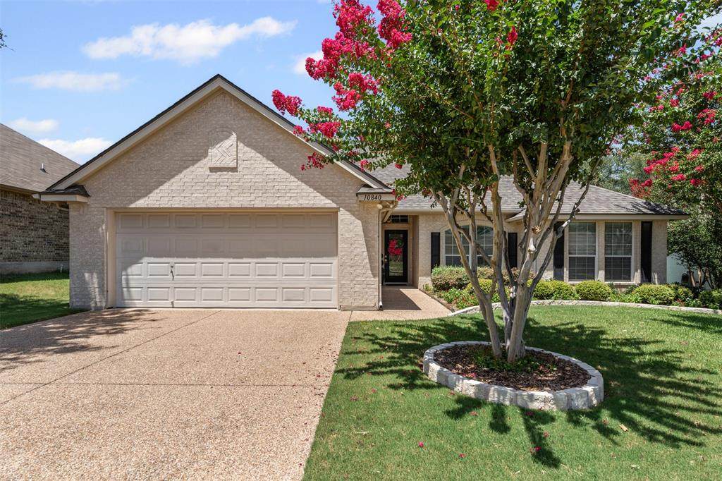 10840 Golfview Way - Photo 1