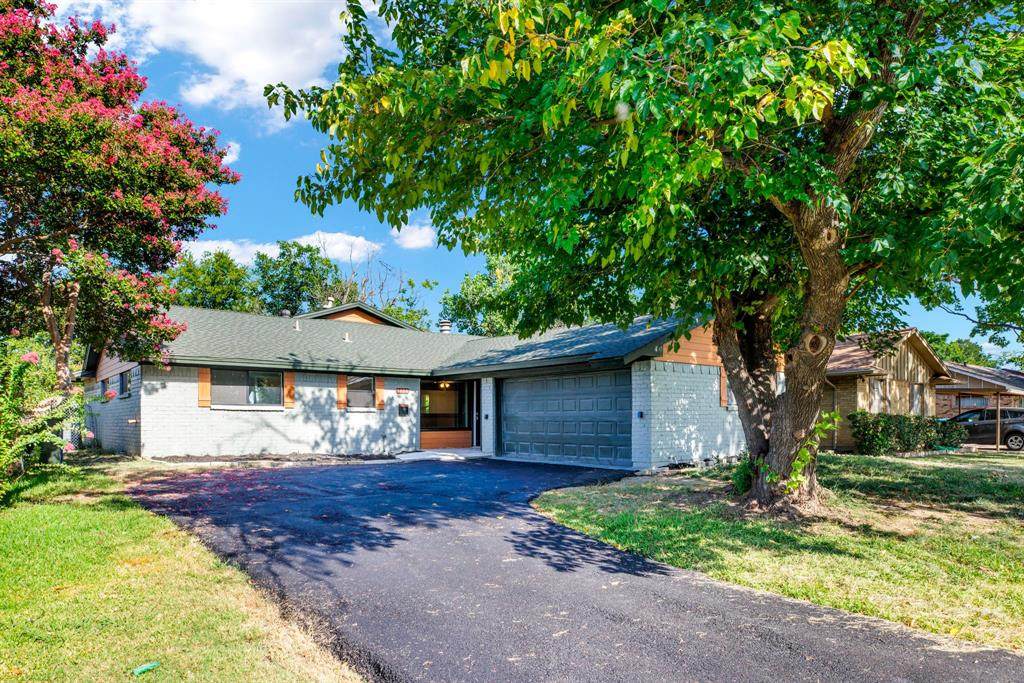 1710 Duncan Way - Photo 1