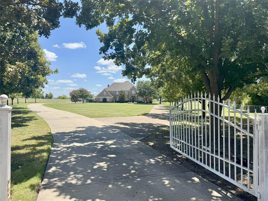 2033 Jordan Lane - Photo 1