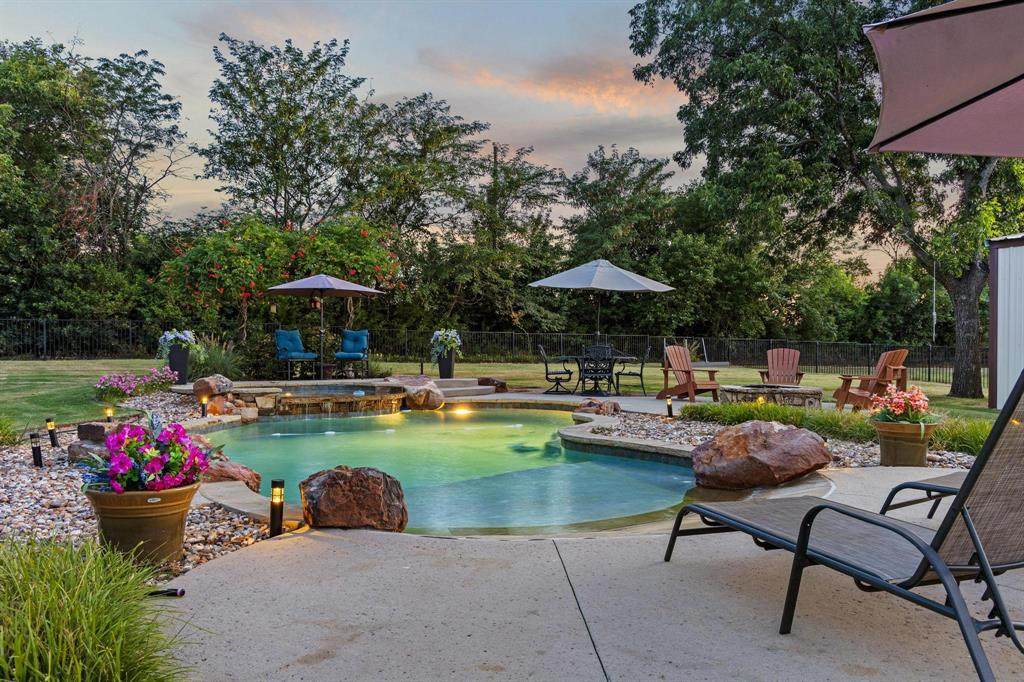 103 Southfork Circle - Photo 1