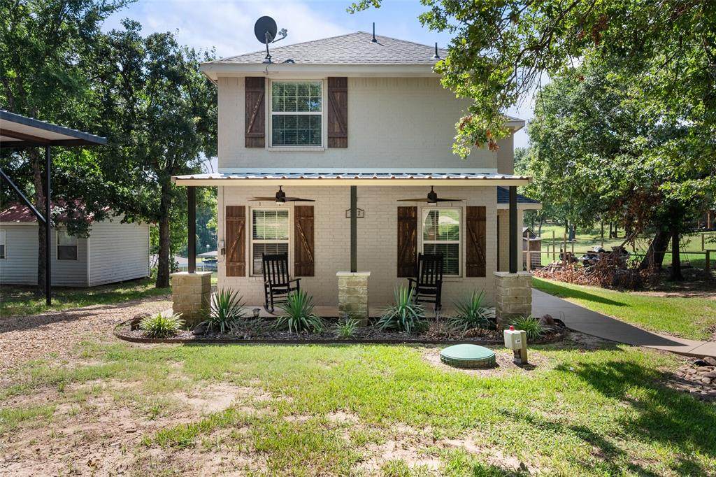 222 Knights Circle - Photo 1