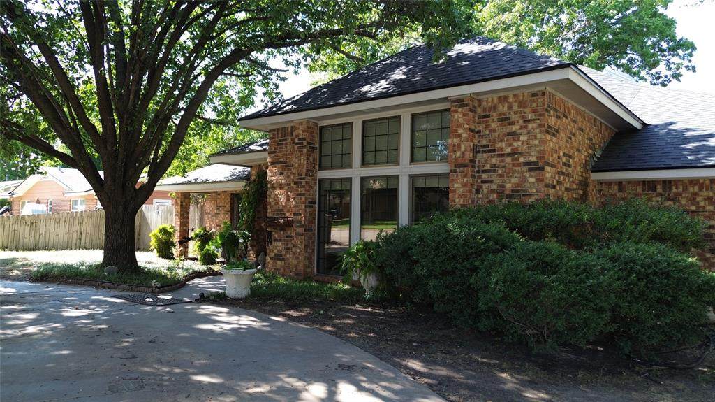 1500 Primrose Lane - Photo 1