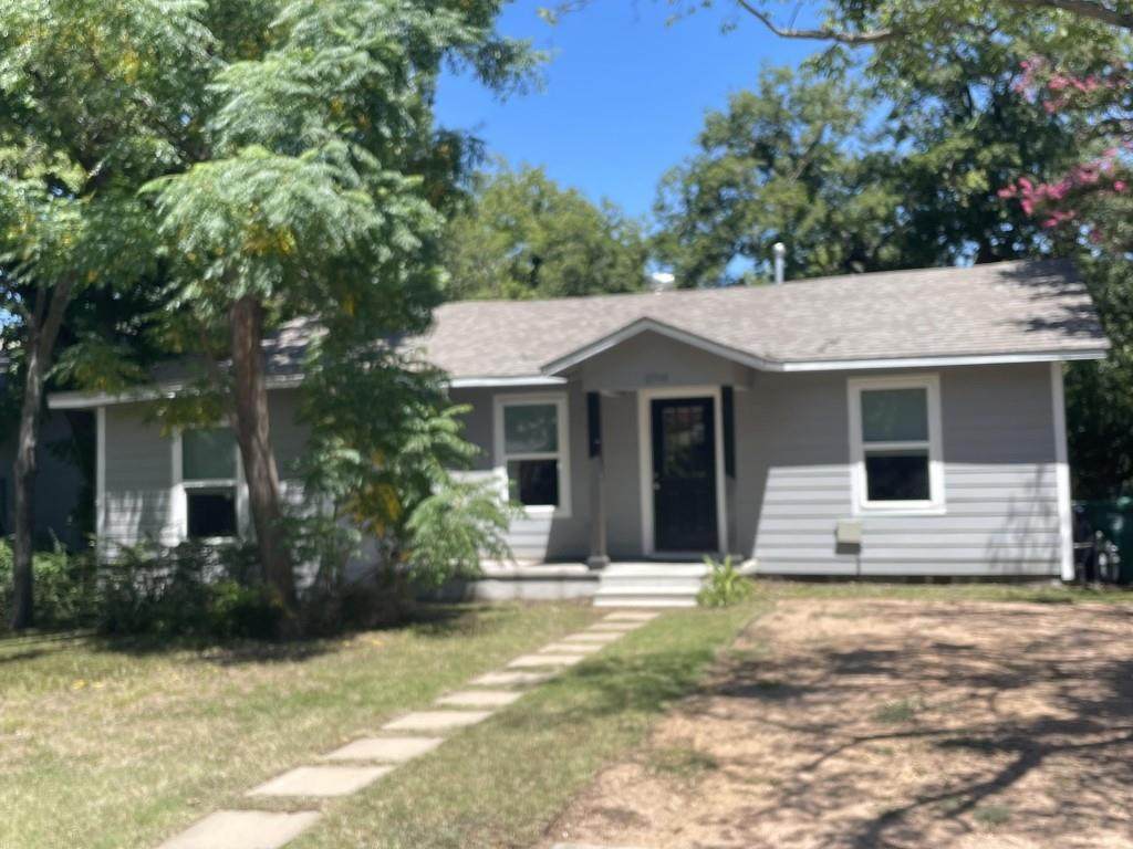 2704 Bolivar Street - Photo 1