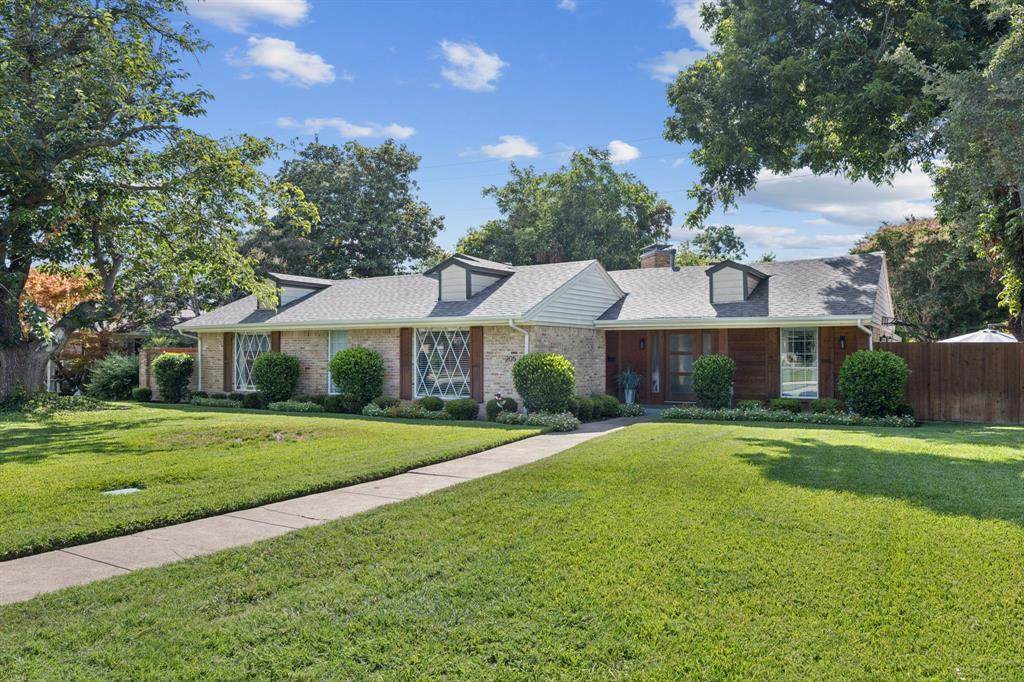 205 Weatherred Drive - Photo 1