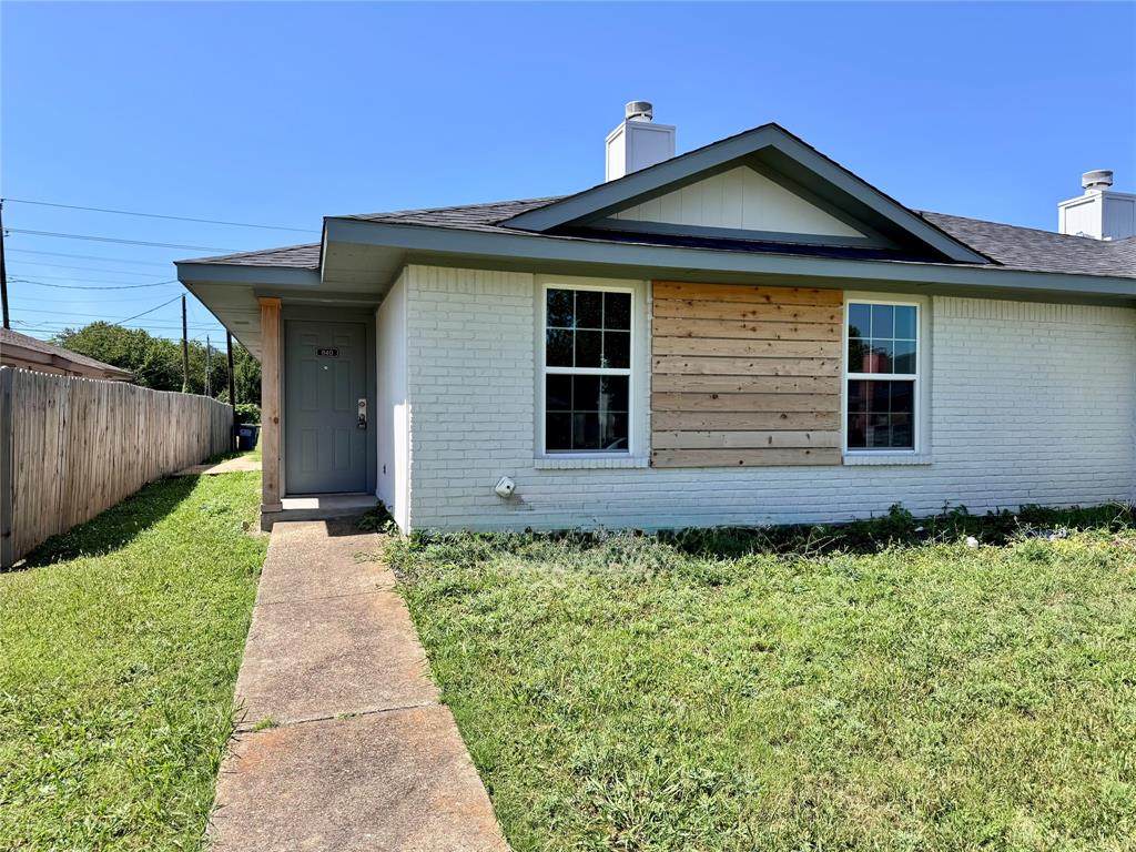 840 Potomac Drive - Photo 1