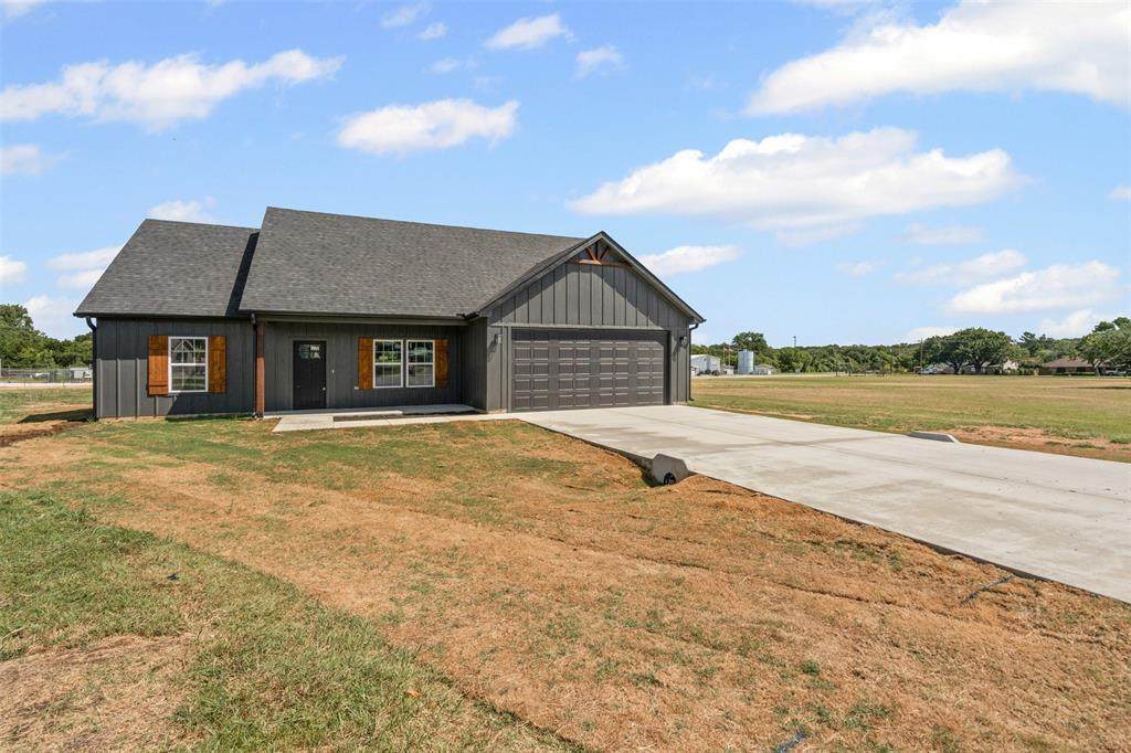 3906 Chippewa Court - Photo 1