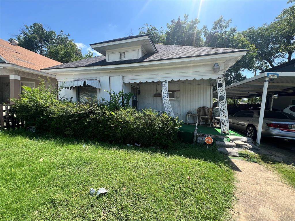 1413 South Freeway - Photo 1