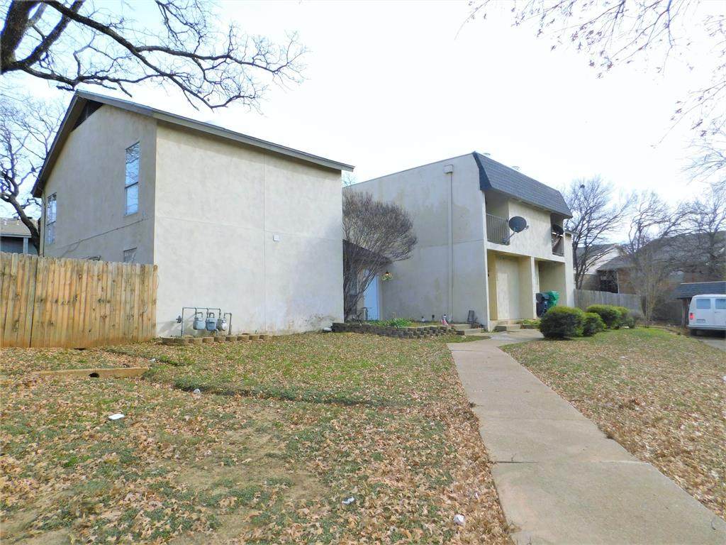 1911 Kingswood Court - Photo 1