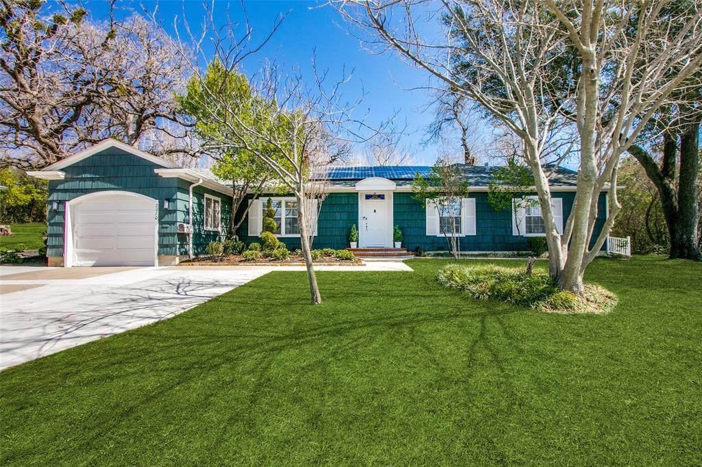 2010 Locust Street - Photo 1