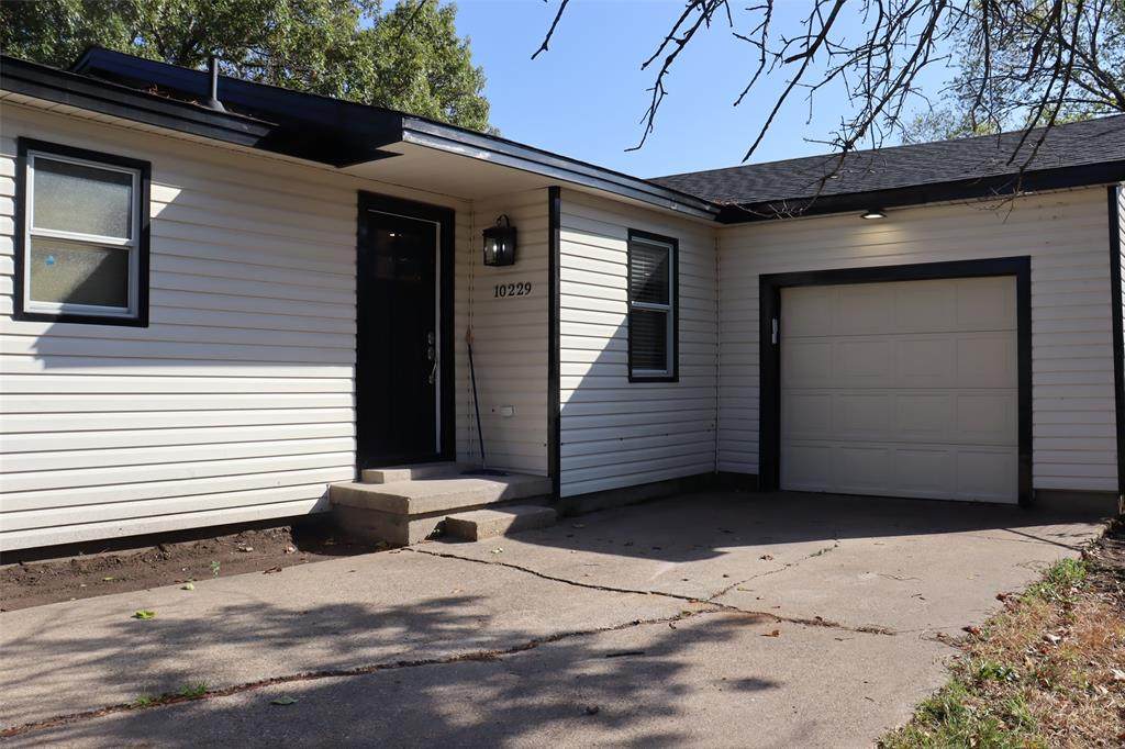 10922 Limestone Drive - Photo 1