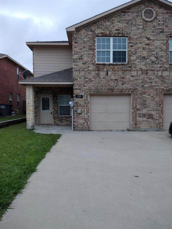 1106 Parkway Trail - Photo 1