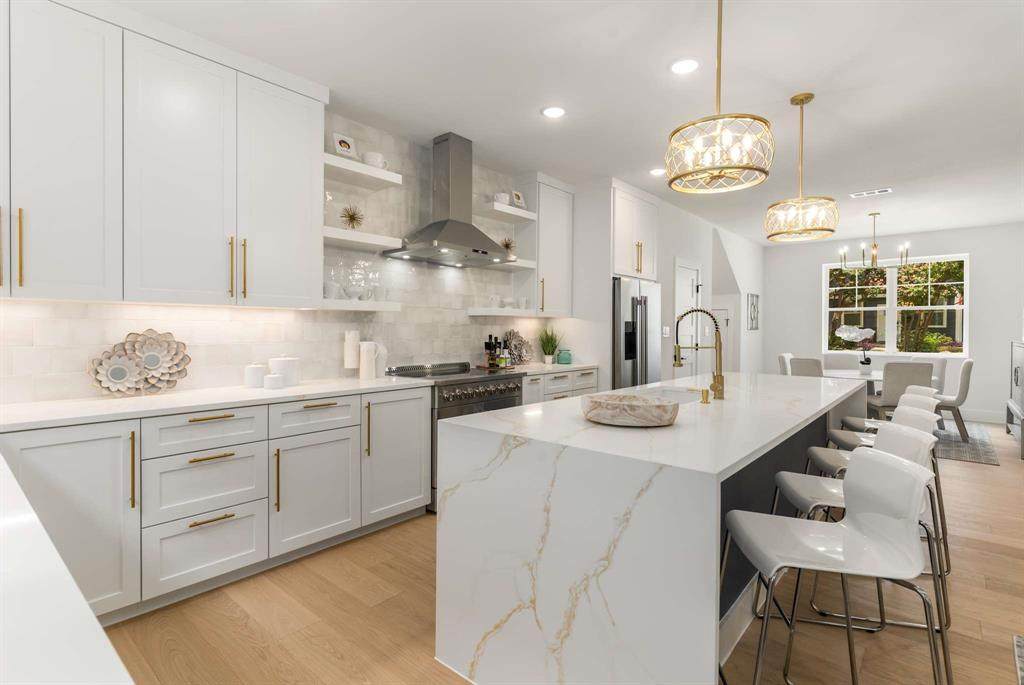 710 White Avenue - Photo 1