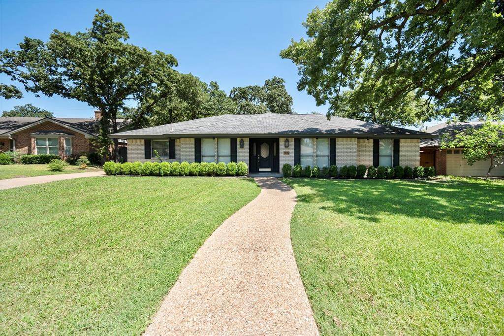 1109 Auburn Drive - Photo 1