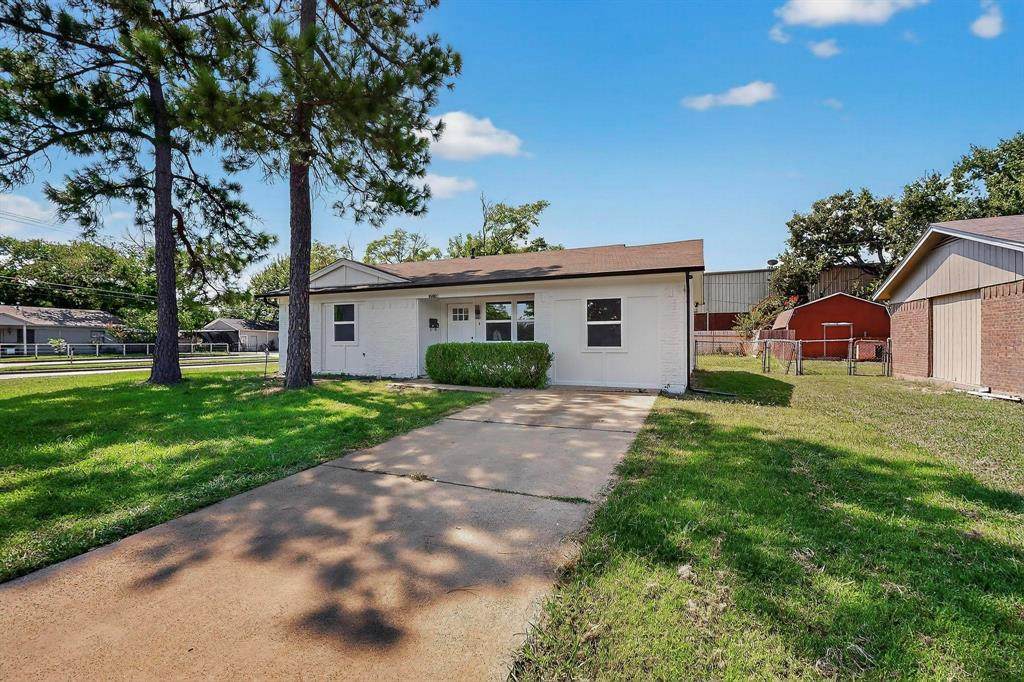 10142 Pebble Valley Lane - Photo 1