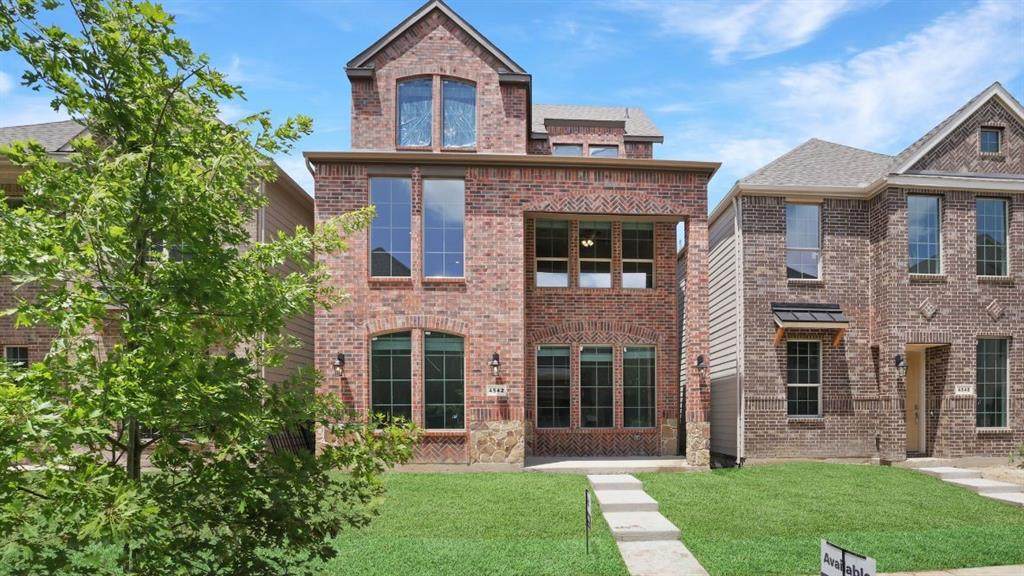 1556 Lake District Drive - Photo 1