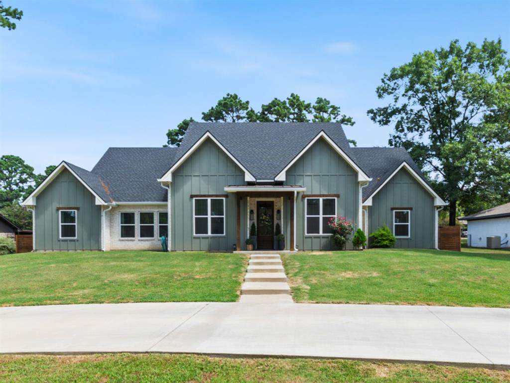 1008 Riveria Dr - Photo 1