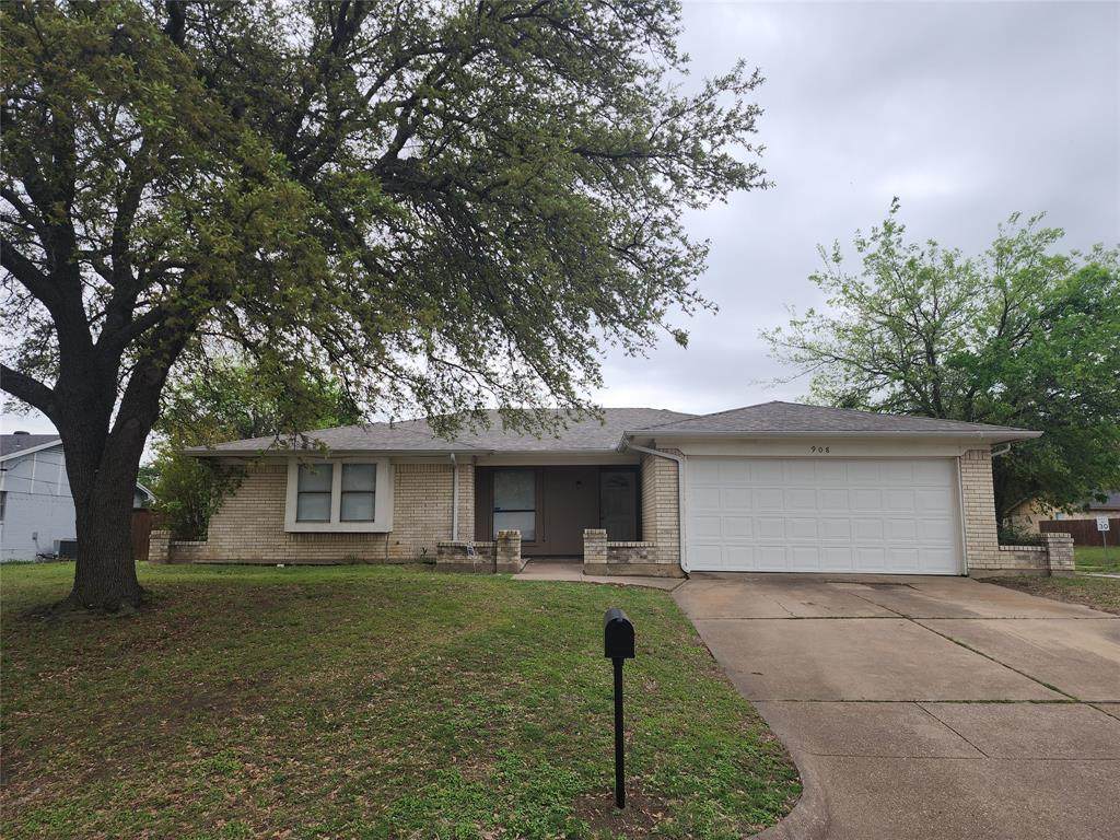 908 Highcrest Court - Photo 1