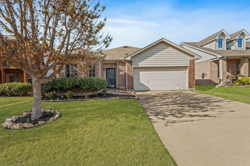 1028 Castle Top Drive - Photo 1