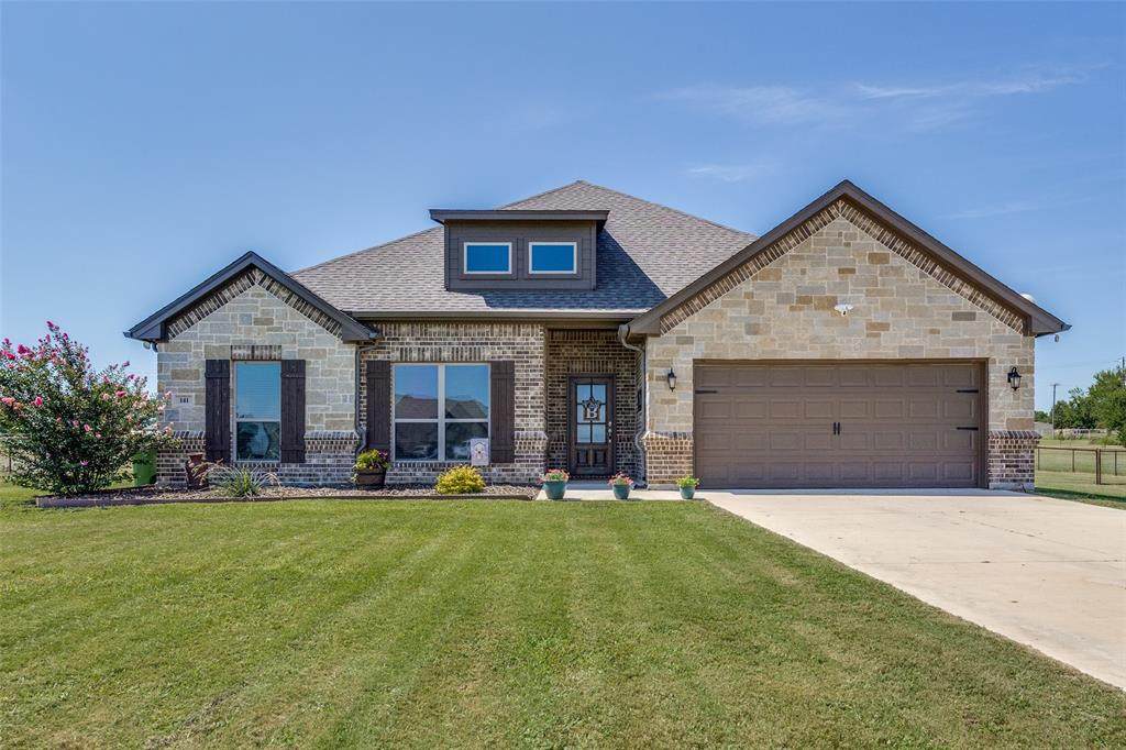 141 Valley Court - Photo 1