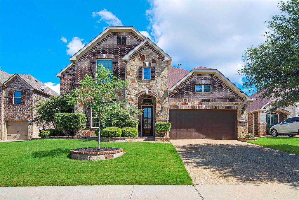 9562 Robinwoods Drive - Photo 1