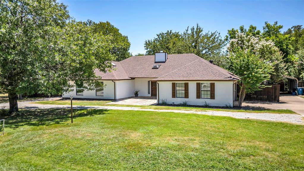 3210 Bluebonnet Circle - Photo 1