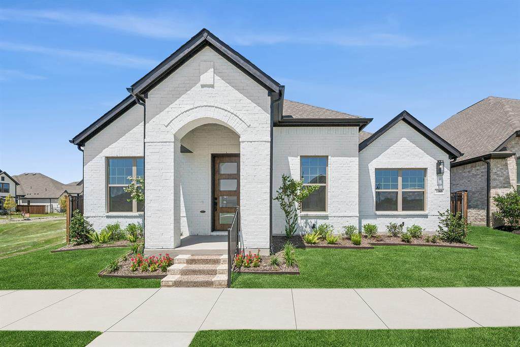 1005 Peach Blossom Avenue - Photo 1