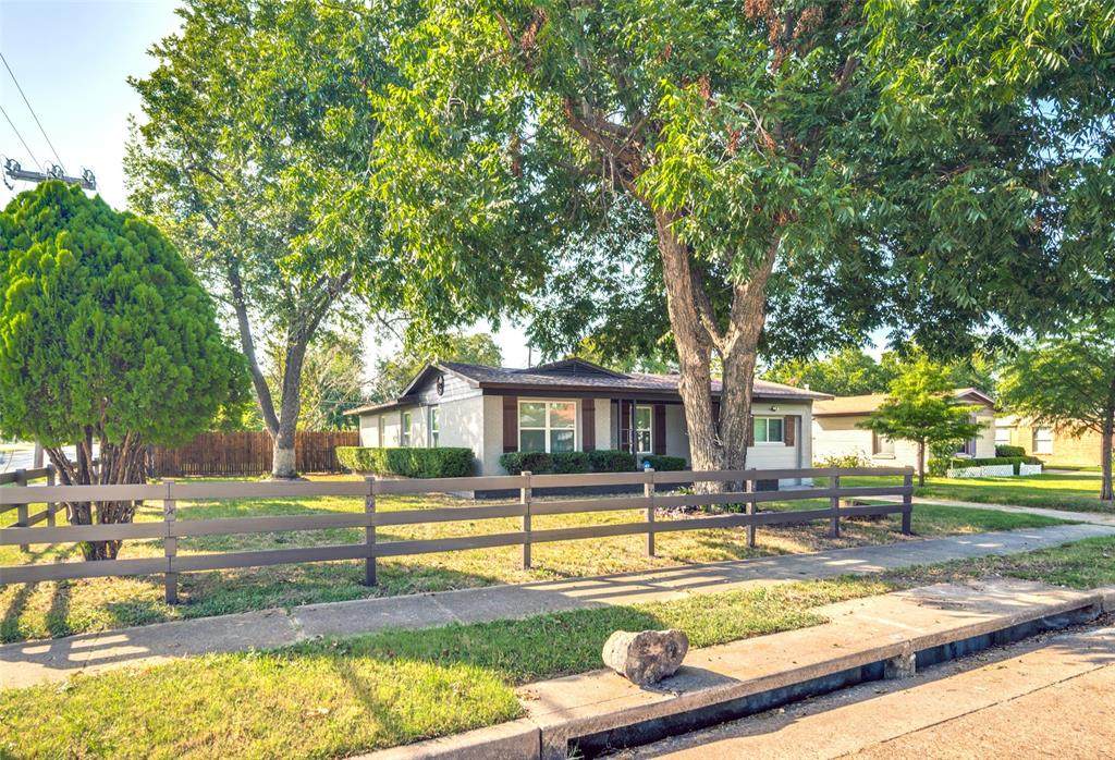 1832 Belmont Street - Photo 1