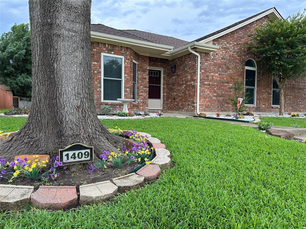 1409 Creek Valley Road - Photo 1